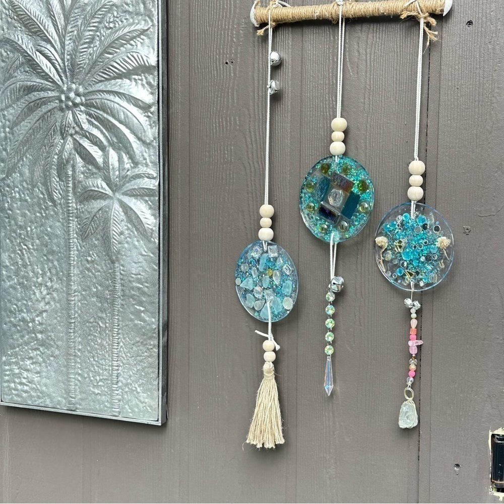 RUBYRUDI Artisan Glass Mosaic Wall Hanging Handcrafted Assemblage Indoor/Outdoor - Picture 10 of 14